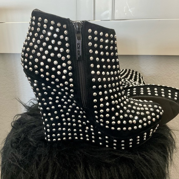 SHIEKH STUDDED WEDGE SHOES - Picture 3 of 8